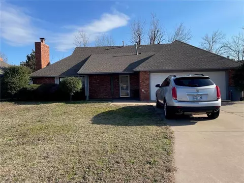 3110 NW Brent Cir, Lawton, OK 73505