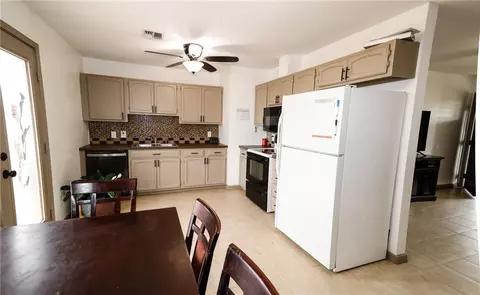 326 E Orbit Dr, Guthrie, OK 73044 photo 10