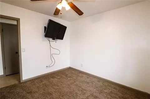 326 E Orbit Dr, Guthrie, OK 73044 photo 24