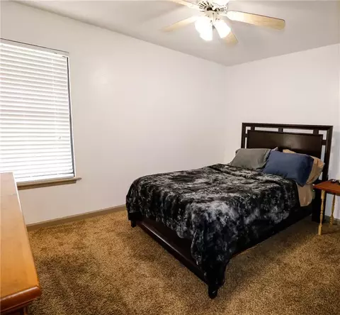 326 E Orbit Dr, Guthrie, OK 73044 photo 13