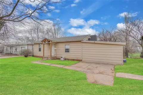1400 E Ash St, Altus, OK 73521 photo 2