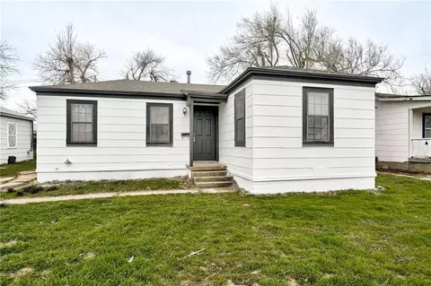 307 W Peach St, Midwest City, OK 73110