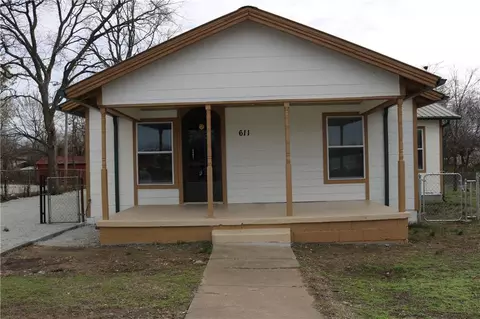 611 W Strothers Ave, Seminole, OK 74868