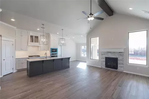 1616 NE 32nd St, Moore, OK 73160