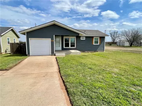 404 S Park Ln, Altus, OK 73521 photo 1