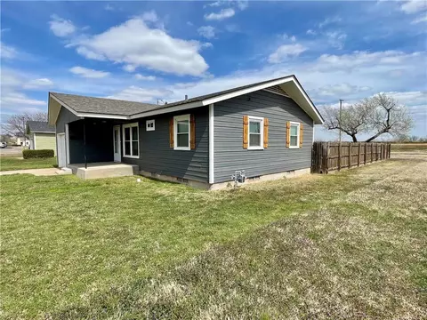 404 S Park Ln, Altus, OK 73521 photo 3