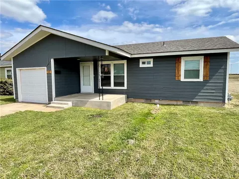 404 S Park Ln, Altus, OK 73521 photo 2