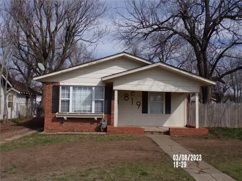 819 S Ellison Ave, El Reno, OK 73036