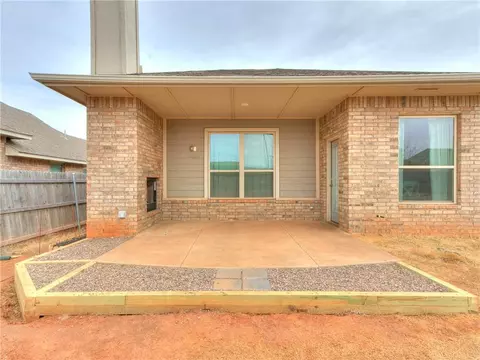 3425 Superior Dr, Moore, OK 73160 photo 5