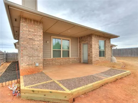3425 Superior Dr, Moore, OK 73160 photo 6