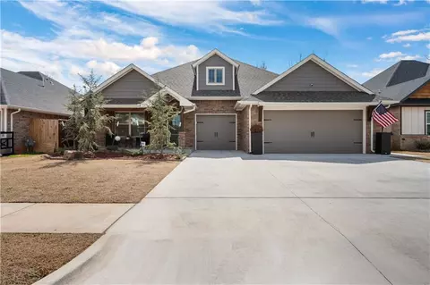 620 Barajas Trail Ter, Mustang, OK 73064
