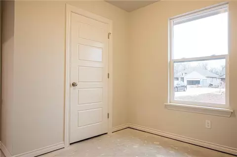 406 Grove St, Perry, OK 73077 photo 8