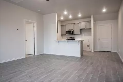406 Grove St, Perry, OK 73077 photo 3