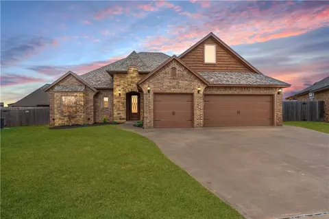 12612 NW 7th Ct, Yukon, OK 73099