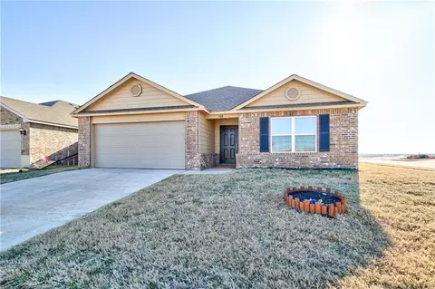 508 Crystal Ln, Tuttle, OK 73089 photo 2