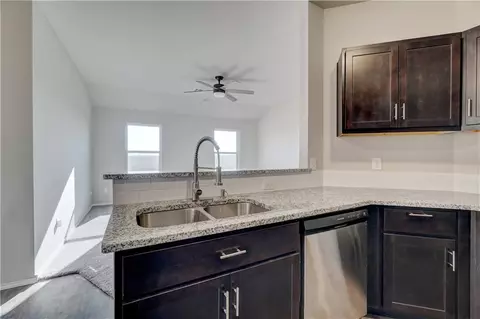 508 Crystal Ln, Tuttle, OK 73089 photo 8