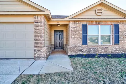 508 Crystal Ln, Tuttle, OK 73089 photo 3