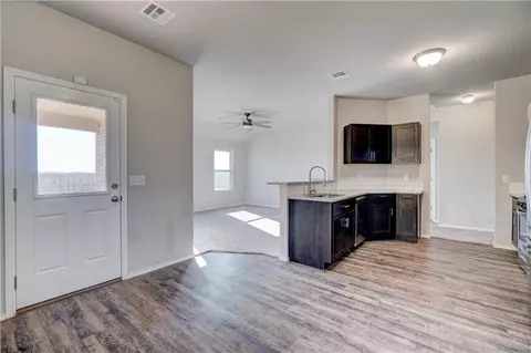 508 Crystal Ln, Tuttle, OK 73089 photo 10