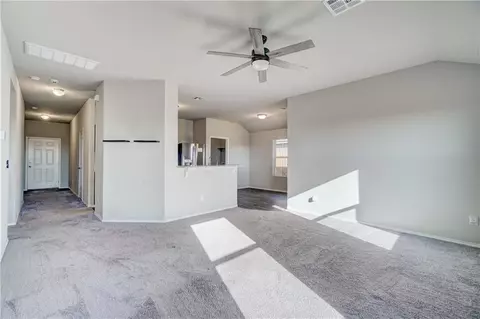 508 Crystal Ln, Tuttle, OK 73089 photo 4