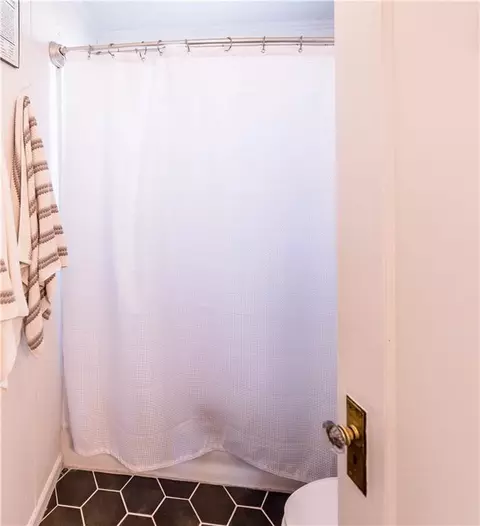 421 E Broadway St, Leedey, OK 73654 photo 9