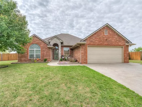 1130 Jacob Dr, Moore, OK 73160