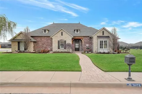3028 Garrison Rd, Altus, OK 73521