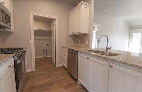404 Grove St, Perry, OK 73077 photo 5