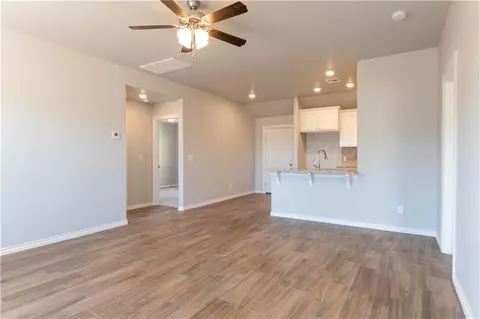 404 Grove St, Perry, OK 73077 photo 9
