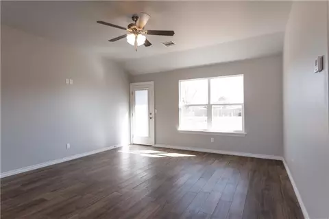 404 Grove St, Perry, OK 73077 photo 10