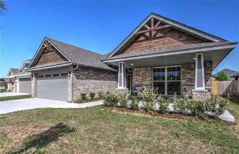 8928 SW 42nd St, Oklahoma City, OK 73179