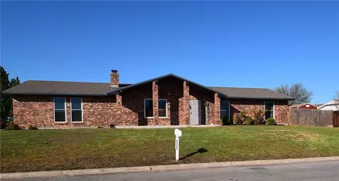 5002 SE Aberdeen Ave, Lawton, OK 73501