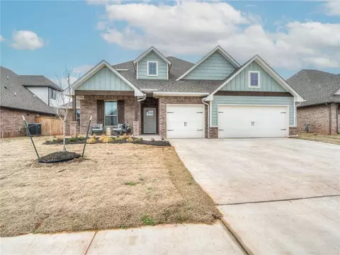 3513 Grady Ln, Moore, OK 73160