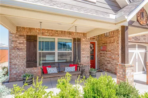 321 Perth Dr, Norman, OK 73069 photo 2