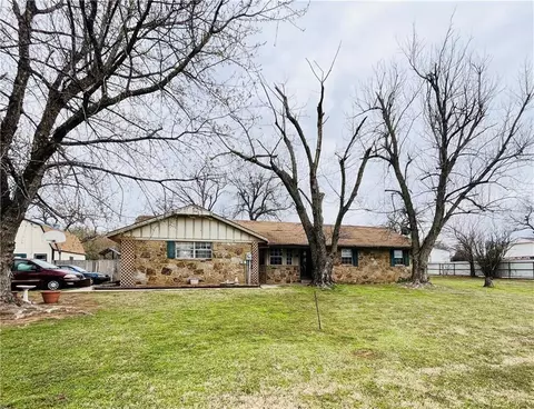 111 Oakleaf St, Mcloud, OK 74851