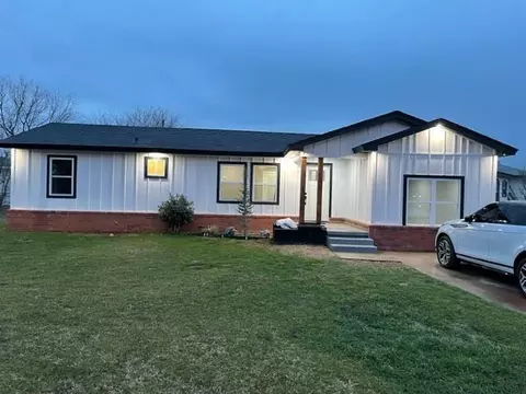 501 Smith Cir, Lindsay, OK 73052