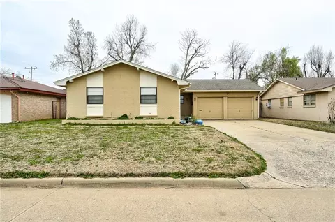 8216 NW 30th St, Bethany, OK 73008