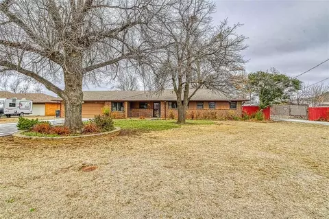 5215 SE 12th St, Del City, OK 73115