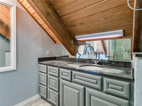 834 N Macarthur Blvd, Crescent, OK 73028 photo 16