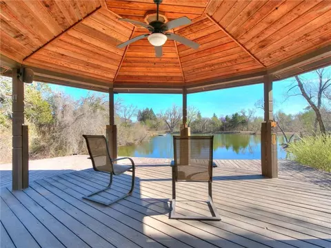 834 N Macarthur Blvd, Crescent, OK 73028 photo 4