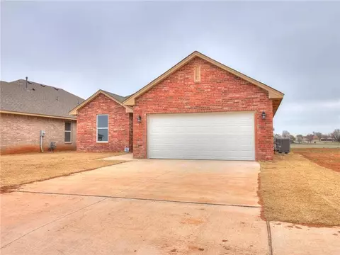 1203 Lavista Ln, Kingfisher, OK 73750