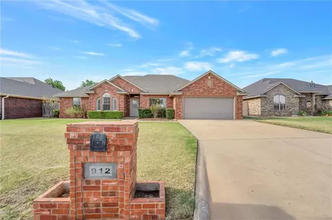 912 Sheryl Ln, Altus, OK 73521 photo 1