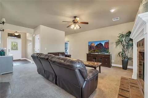 912 Sheryl Ln, Altus, OK 73521 photo 6