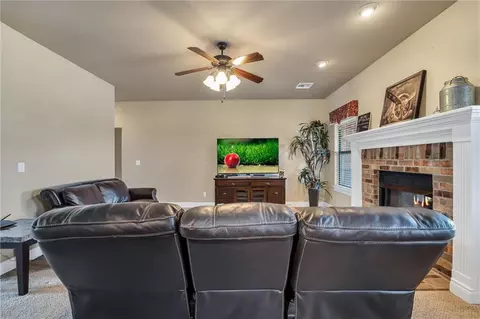 912 Sheryl Ln, Altus, OK 73521 photo 5