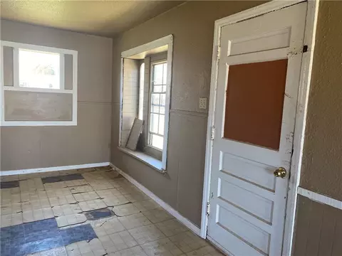 809 N Park Ave, Altus, OK 73521 photo 6