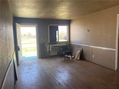 809 N Park Ave, Altus, OK 73521 photo 4