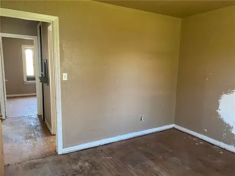809 N Park Ave, Altus, OK 73521 photo 10