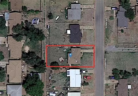 809 N Park Ave, Altus, OK 73521 photo 2