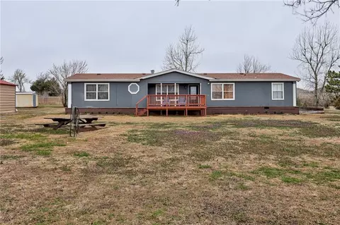 9701 E Horseshoe Ln, Moore, OK 73160 photo 5