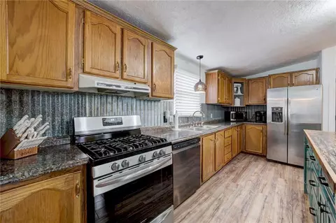 9701 E Horseshoe Ln, Moore, OK 73160 photo 21