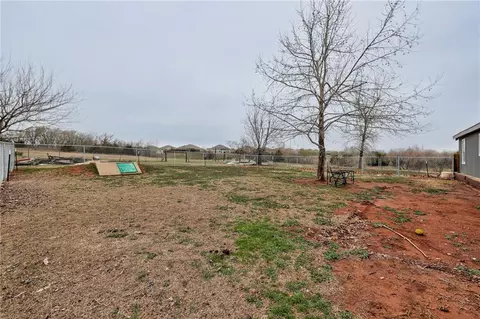 9701 E Horseshoe Ln, Moore, OK 73160 photo 43